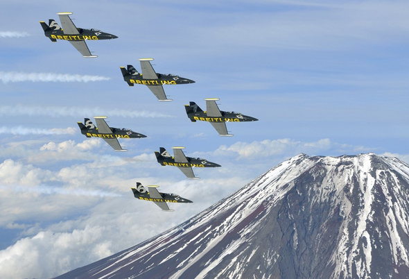 Breitling Jet Team Over Mt. Fuji_Credit Tokunaga Breitling SA_0.JPG